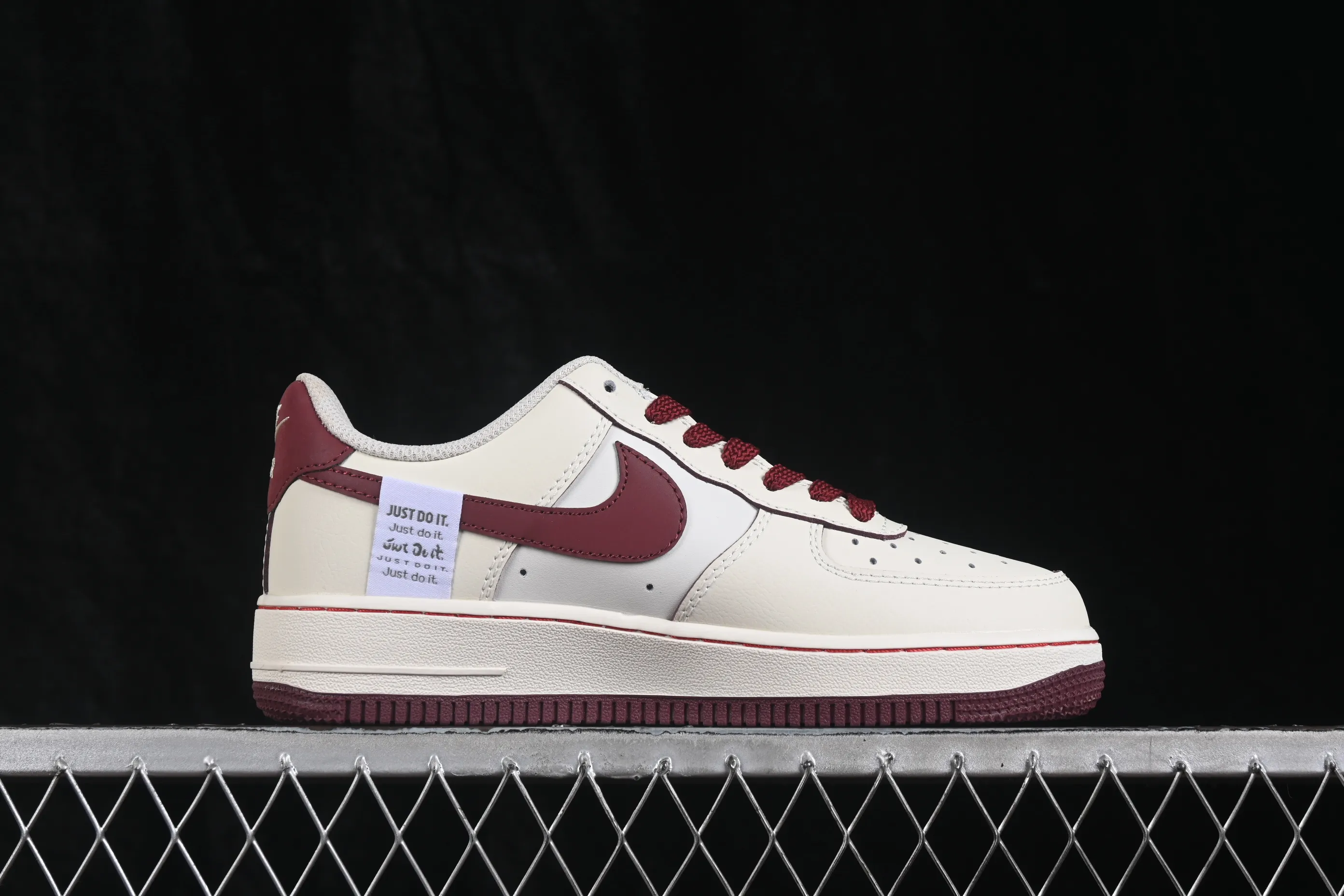 All categories Nk Air Force 1 Air Force series Nk Air Force 1 Low Air Force low-top Nike Air Force 1'07 Low "Wild Berry Leopard Shadow" Hand-painted graffiti Wild Berry Leopard Shadow Air Force 1 low-top casual sneakers FB1839-521